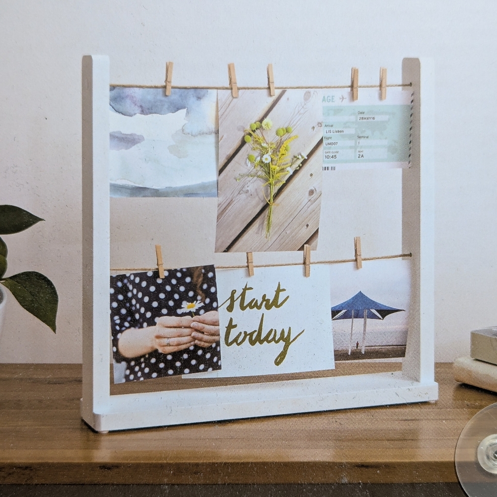 BNIB Umbra HANGIT DESK Photo Display